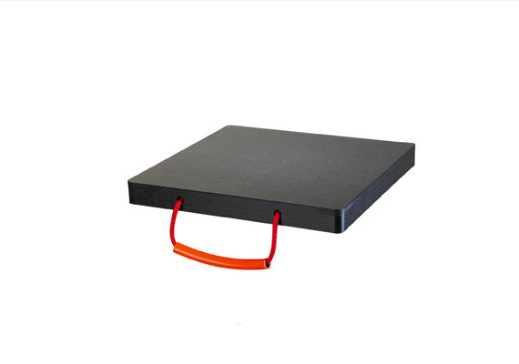 - sarcina pana la 70 de tone <Br> - rezistență la temperaturi de la -80°C până la +80°C <br> - fără absorbție de apă
                                <br> - culori: negru si multicolor <br> - material 100% reciclat <br> - dimensiuni speciale la cerere <Br> - disponibil cu frezare pentru aderenta crescuta