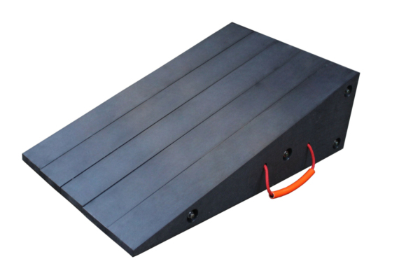 - sarcina pana la 50 de tone <Br> - rezistență la temperaturi de la -80°C până la +80°C <br> - rezistent la intemperii
                                    <br> - culori: negru si multicolor <br> - material 100% reciclat <br> - dimensiuni speciale la cerere
